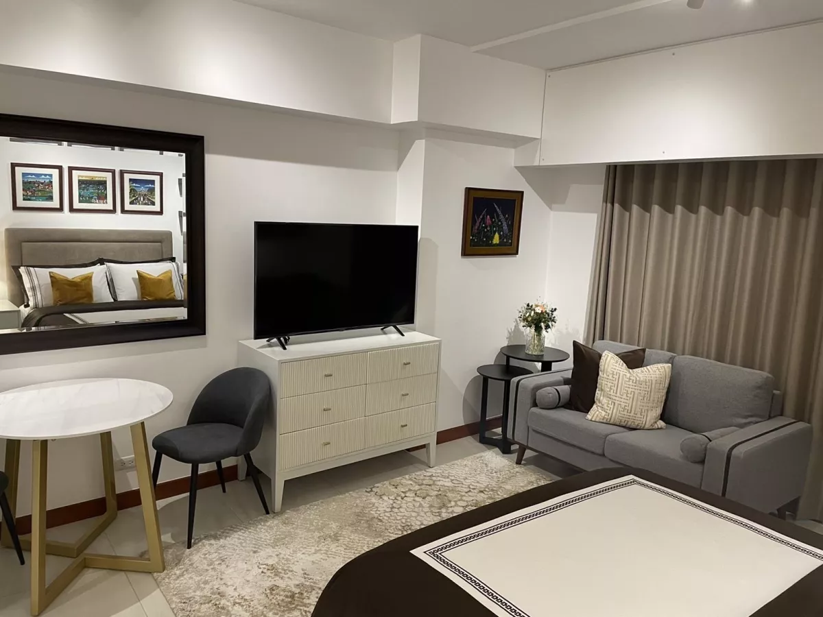 "The Royalton at Capitol Common, Studio Unit for Rent at Pasig City"02