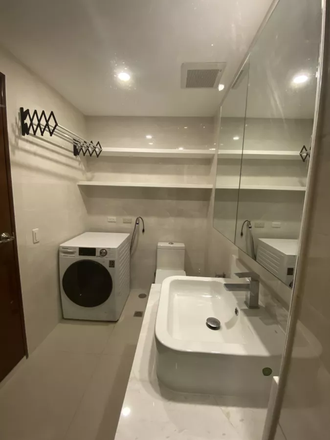 "The Royalton at Capitol Common, Studio Unit for Rent at Pasig City"08