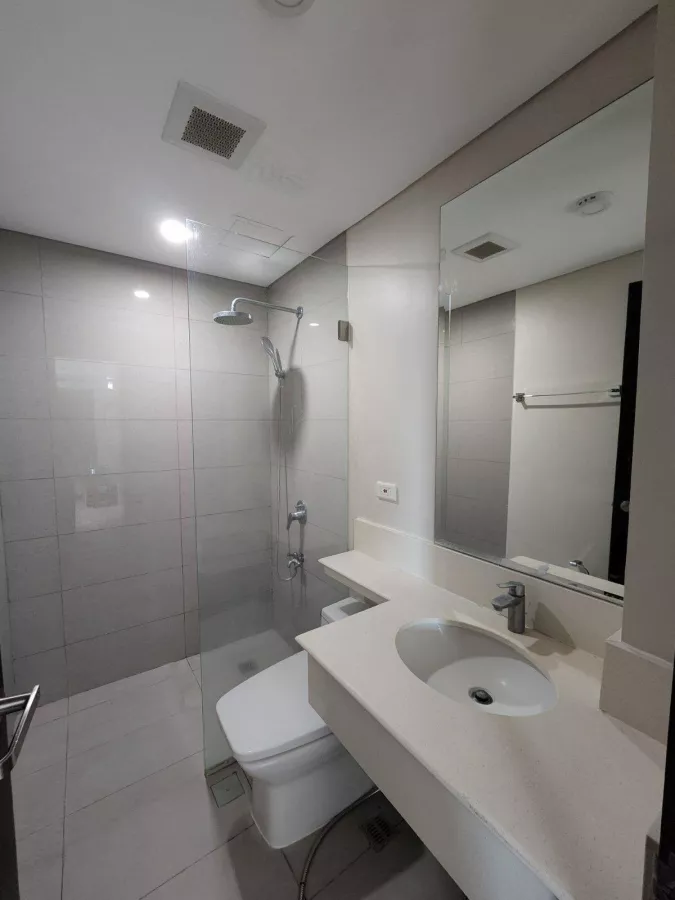 Bristol Filinvest Alabang condo For Rent08