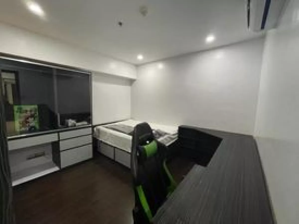 Spacious 3 Bedroom unit in The Address at Wack Wack Condominium for lease06