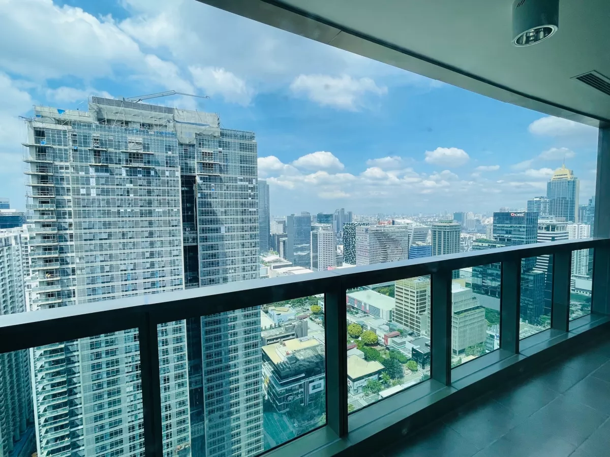 "East Gallery Place: 3BR  242 sqm, Semi-Furnished, 2 parkg, P250,000/mo."03