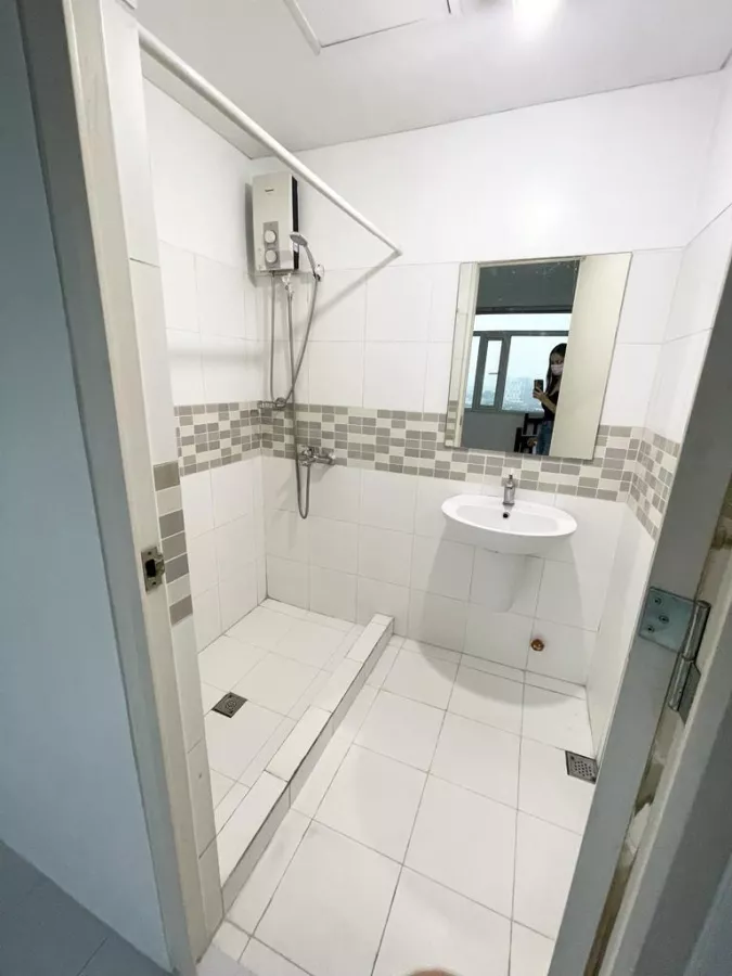 "Furnished 2 bedroom in Exchange Regency Ortigas for Rent, Pasig"10