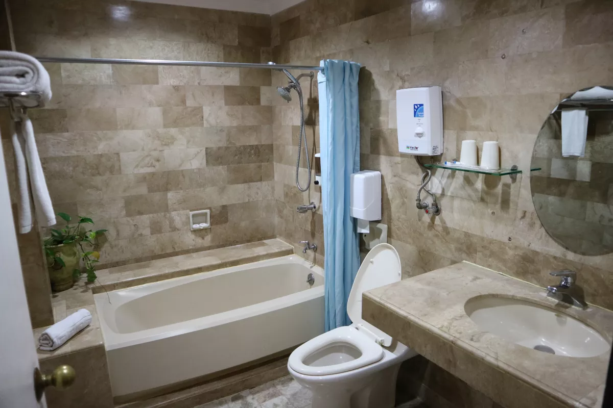 Fully furnished 1 bedroom unit in Intramuros Manila for Rent04