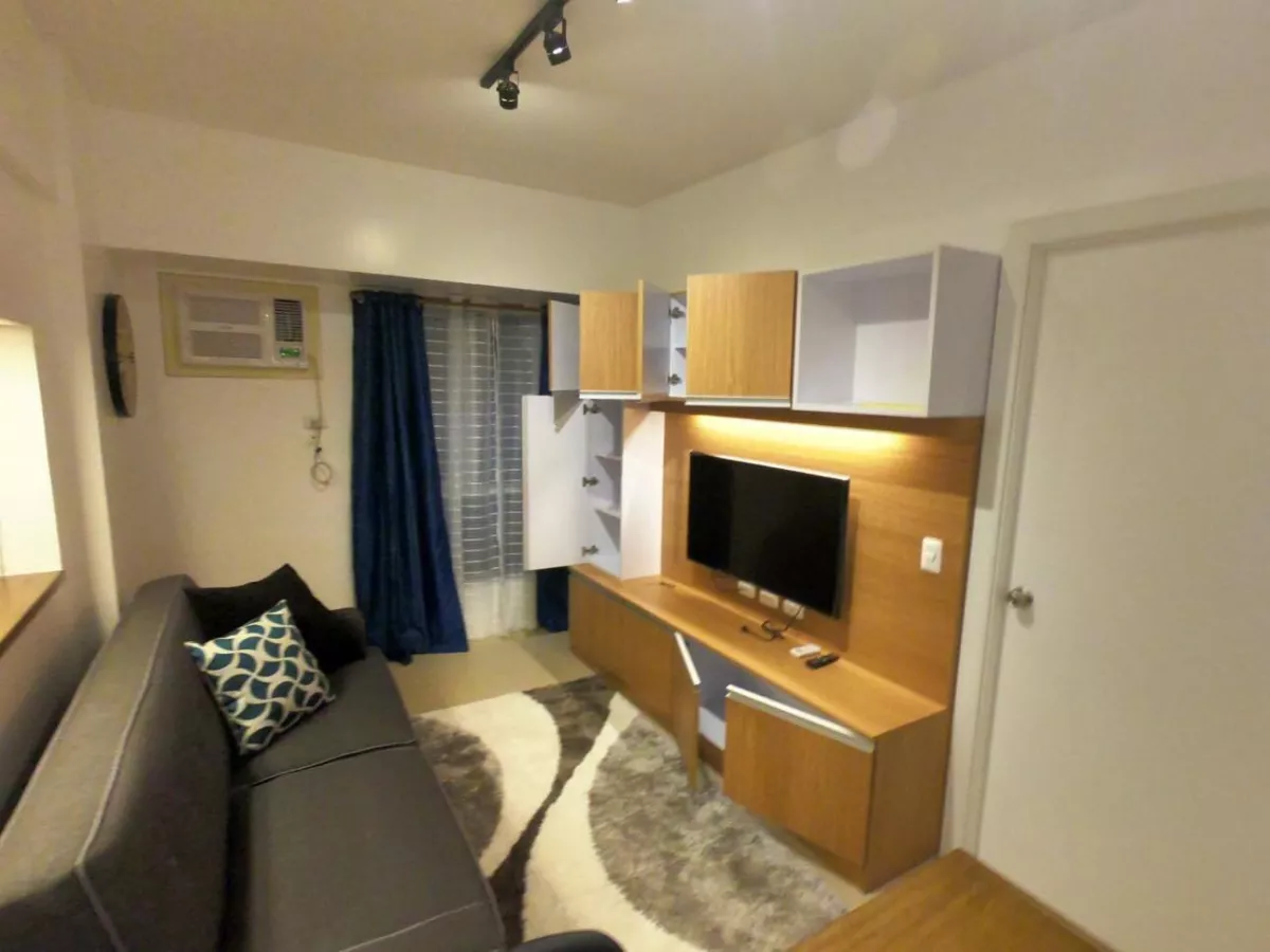 "For Rent 1 Bedroom w/ Parking, Furnished at Avida Towers Verte, BGC, Taguig City"02