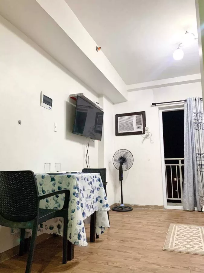 Good Studio with Balcony near Airport Mactan04
