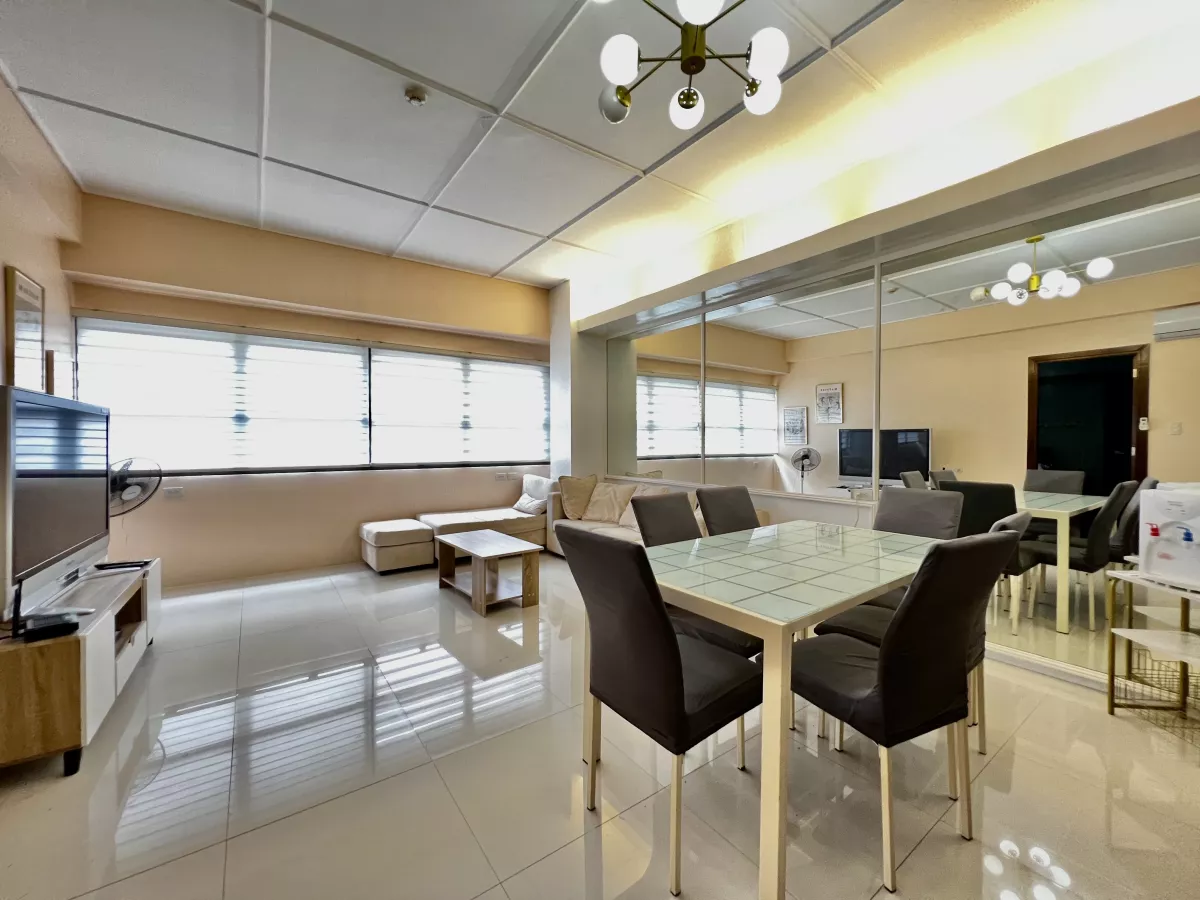 "Affordable 2BR Condo in Avalon, Cebu Business Park for rent with Parking"03