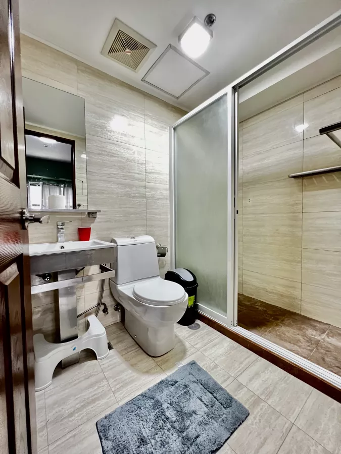 "Affordable 2BR Condo in Avalon, Cebu Business Park for rent with Parking"06