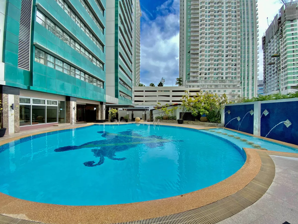 "Affordable 2BR Condo in Avalon, Cebu Business Park for rent with Parking"10
