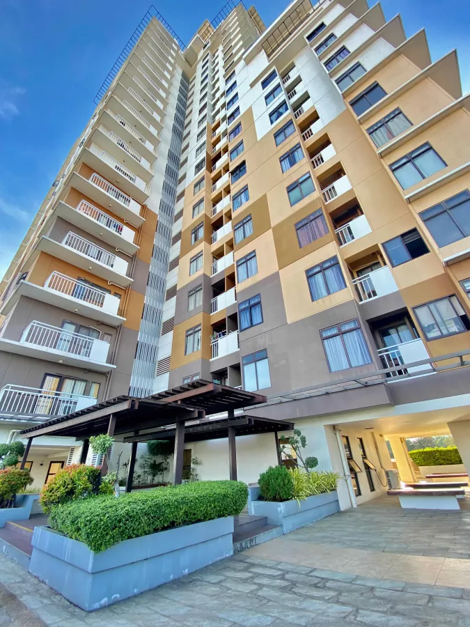 "Loft Type Condo with Parking For Rent in Mabolo Garden Flats, Cebu City"02