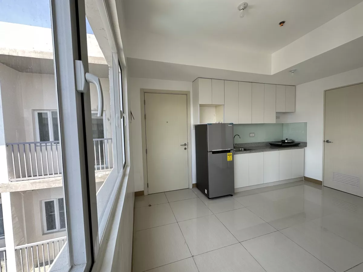 "2 Bedroom Unit South Residences SM Southmall Complex, Las Piñas City"10