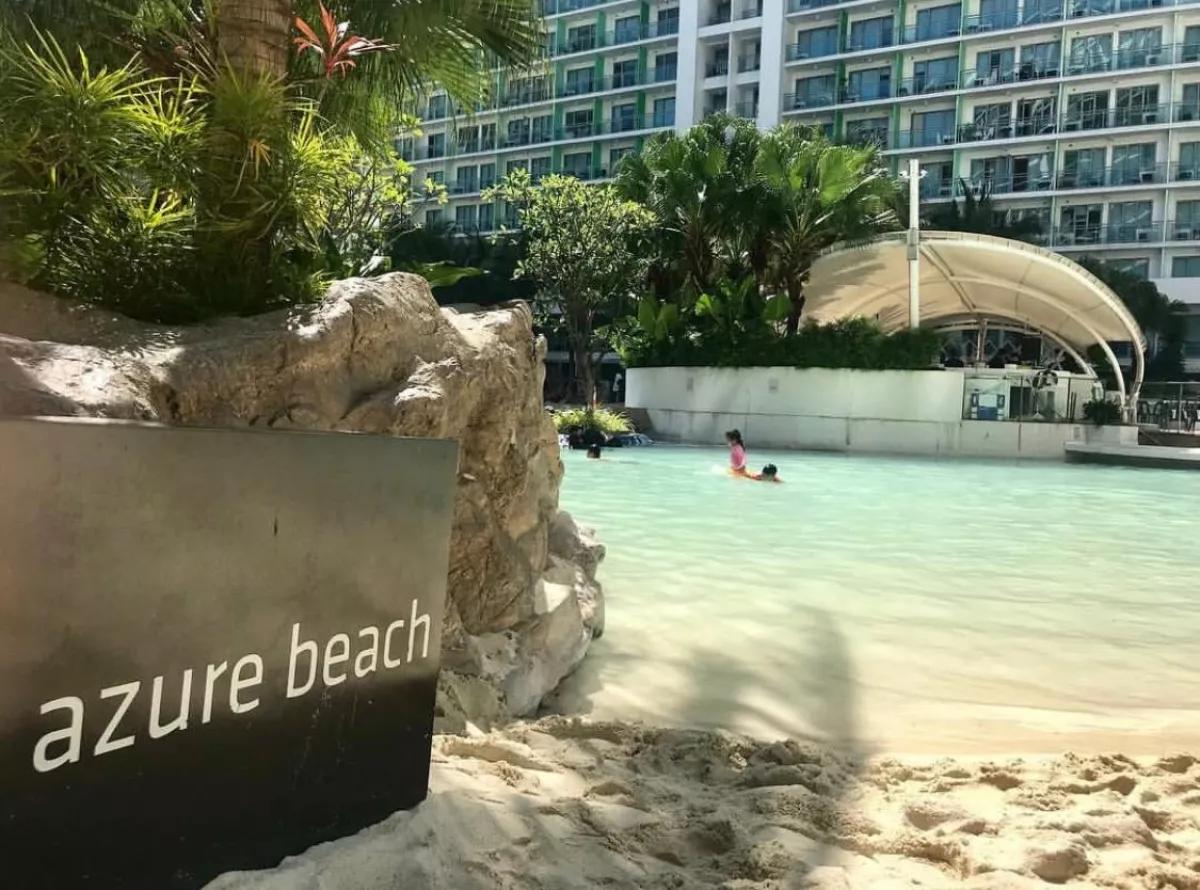 1 Month Free - Furnished Cozy 1 Bedroom in Azure Urban Residences02