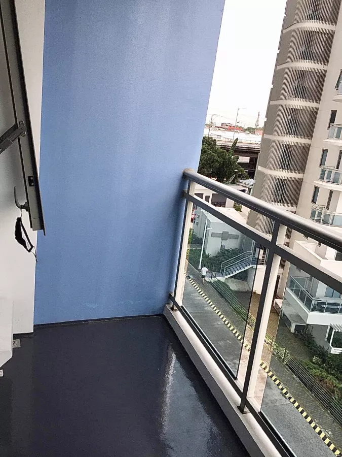 1 Month Free - Furnished Cozy 1 Bedroom in Azure Urban Residences09
