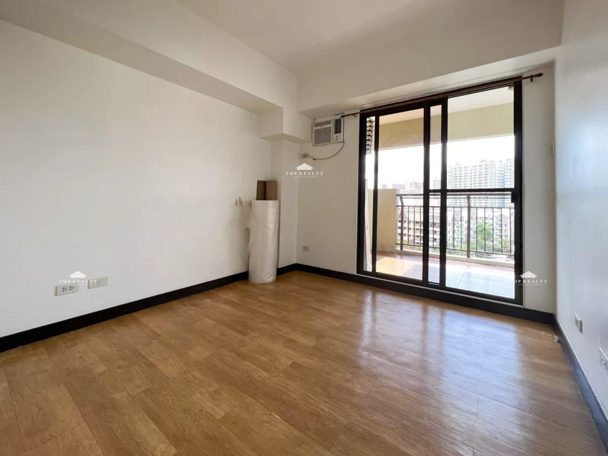 "Condo for Rent in Acacia Ave, Taguig at Royal Palm Residences 2 Bedroom 2BR"08
