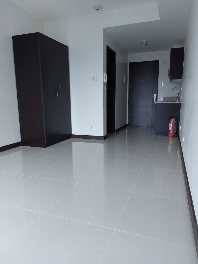 "Studio for Rent at Axis Residences, Mandaluyong City (O-FCPV-JP-003_10L AXB)"02