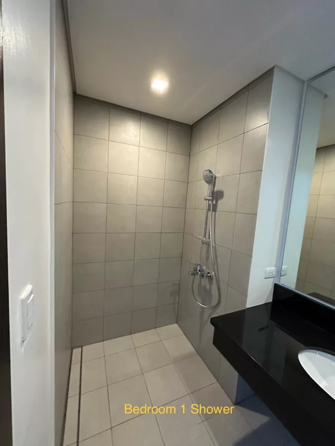 For lease!! 2 bedroom unit in GARDEN Tower Makati04