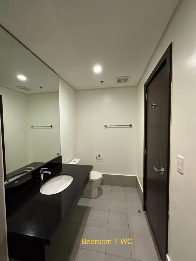 For lease!! 2 bedroom unit in GARDEN Tower Makati09