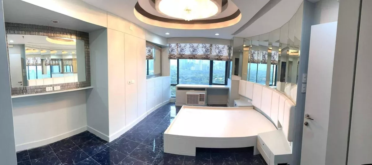 Two Bedroom Condominium Fully Interiored For Rent in Taguig City07