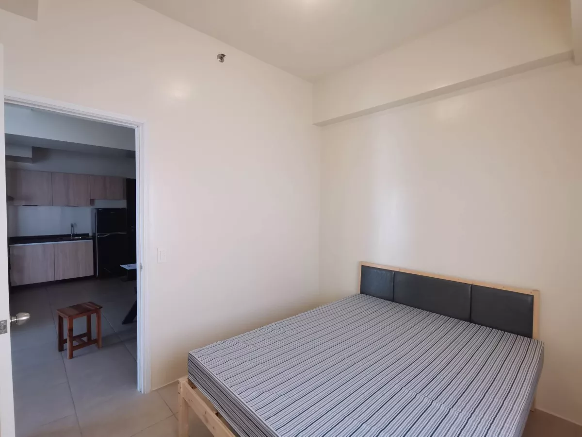 "For Rent 2BR Fully Furnished Unit in Avida Towers Cloverleaf, Quezon City"03