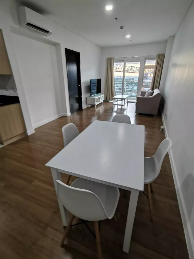 Fully Furnished 1BR with Balcony for Rent in The Veranda Taguig09