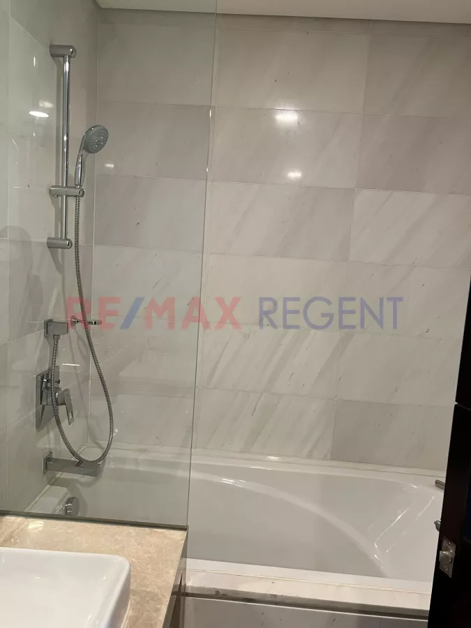 "3 Bedroom Condominium for Lease in Grand Hyatt Residences, BGC, Taguig City"04