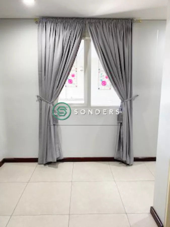 Furnished 2 BR with Parking at The Columns Legazpi Village For Rent02