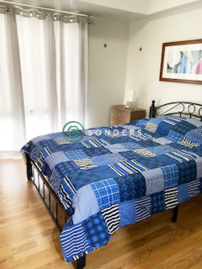 Furnished 2 BR with Parking at The Columns Legazpi Village For Rent09