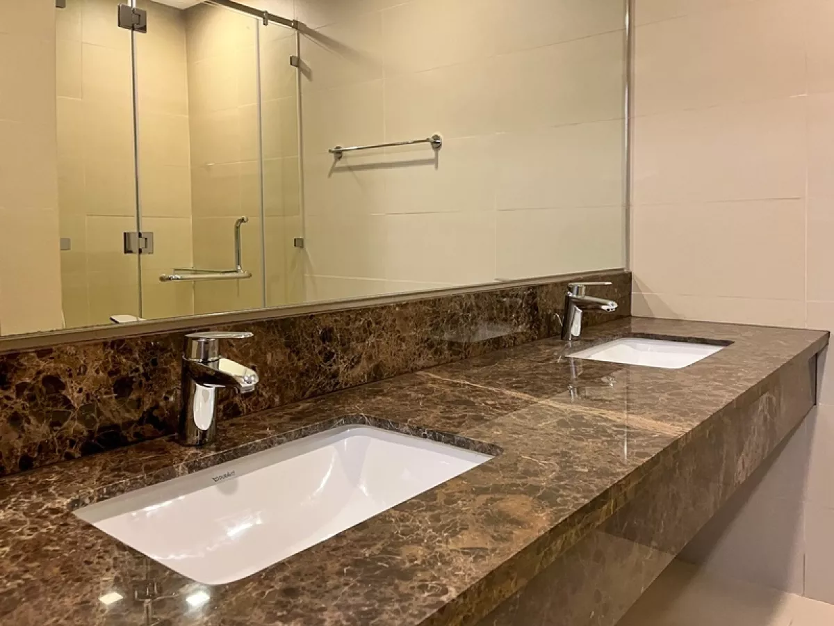 "Semi-Furnished 3 Bedroom Unit for Lease in Garden Towers, San Lorenzo, Makati"03