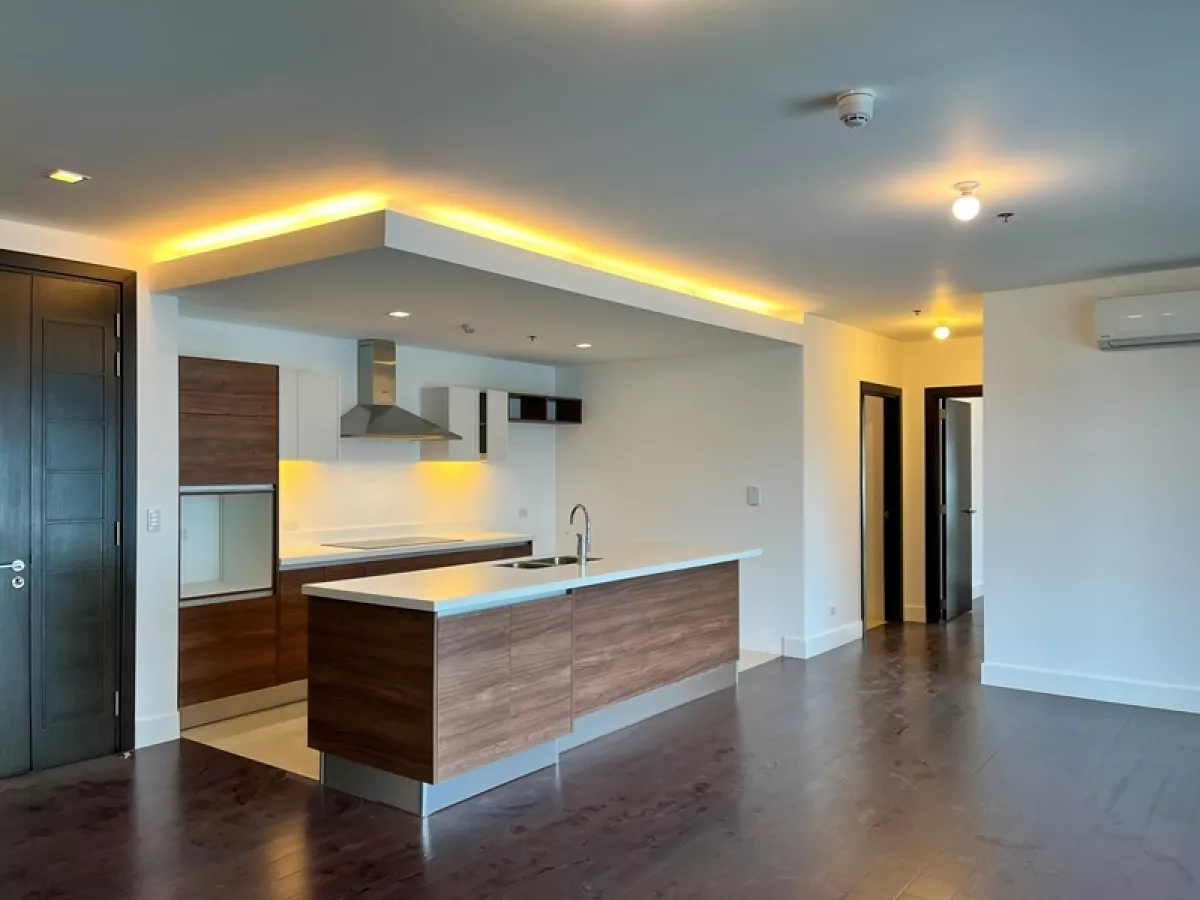 "Semi-Furnished 3 Bedroom Unit for Lease in Garden Towers, San Lorenzo, Makati"04