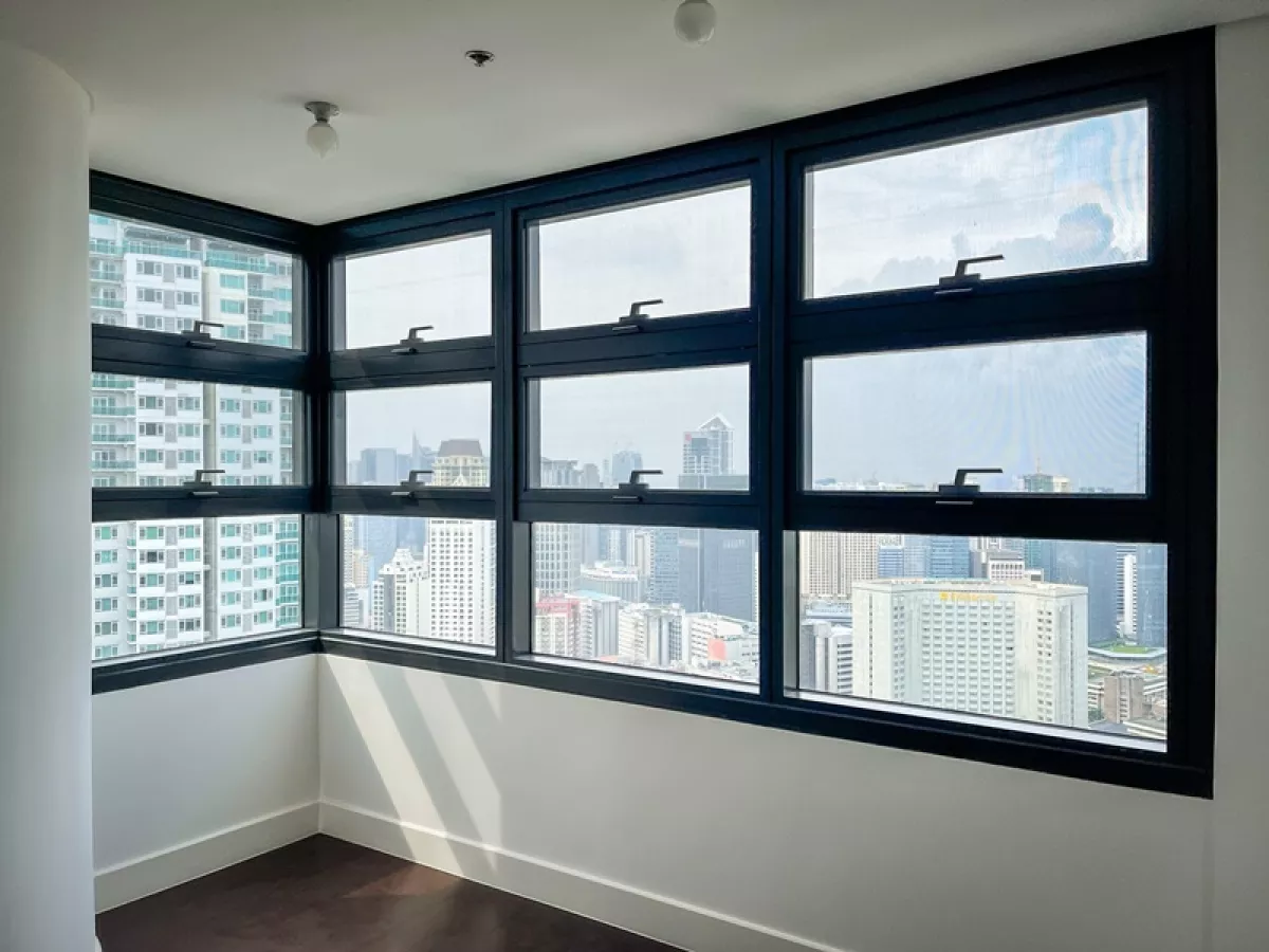 "Semi-Furnished 3 Bedroom Unit for Lease in Garden Towers, San Lorenzo, Makati"09