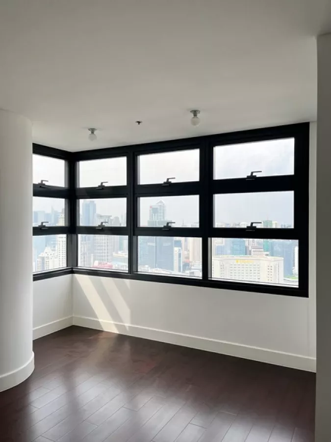 "Semi-Furnished 3 Bedroom Unit for Lease in Garden Towers, San Lorenzo, Makati"10