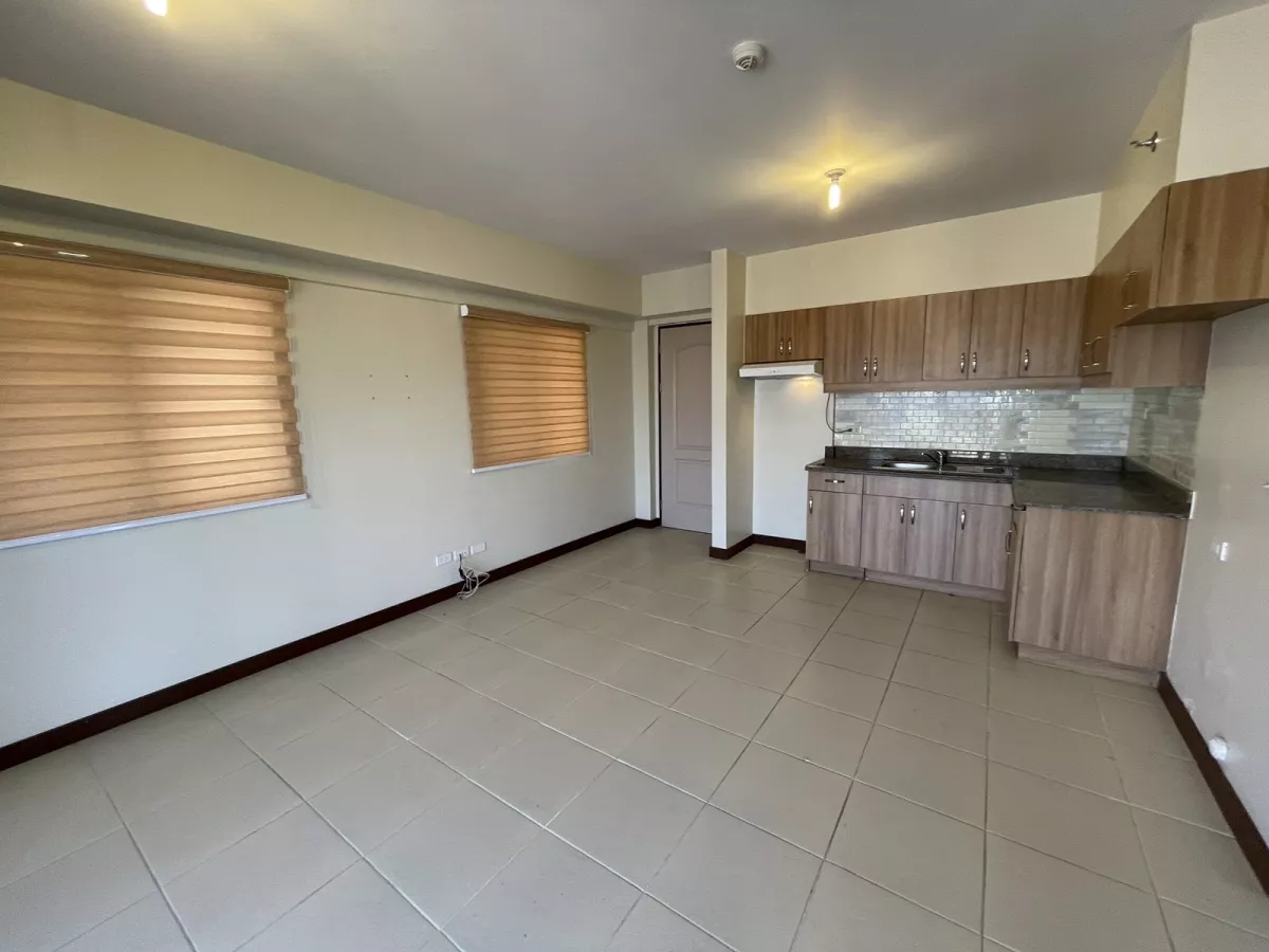 3-Bedroom with 1 Parking for Rent in Ivory Wood near BGC and McKinley Hill02
