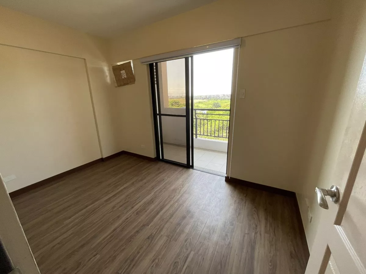 3-Bedroom with 1 Parking for Rent in Ivory Wood near BGC and McKinley Hill05