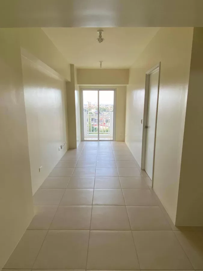 "One Bedroom Unit For Rent at Avida Towers Cloverleaf, Balintawak, Quezon City"05
