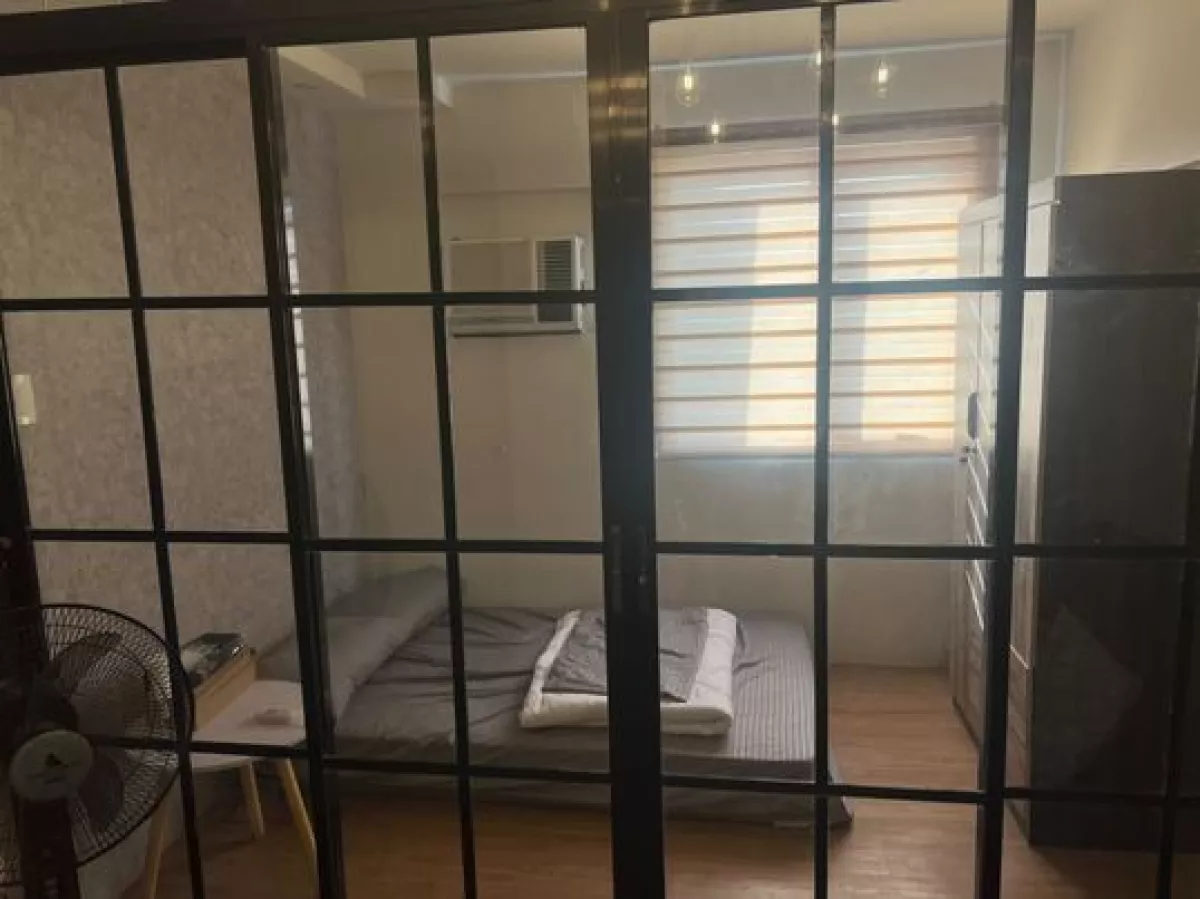 "Semi-furnished Studio Condominium unit in Guadalupe, Cebu for Rent"04