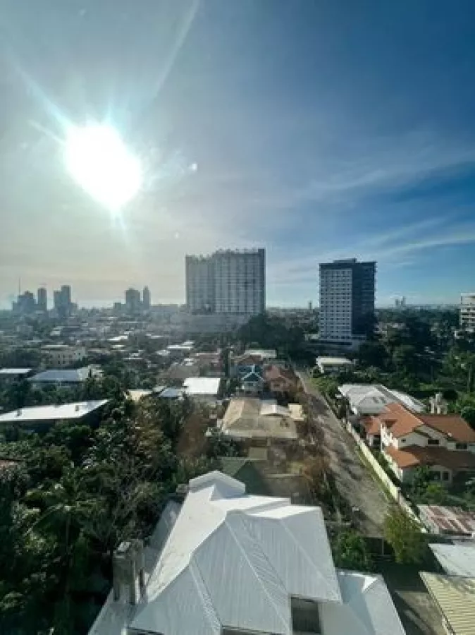 "Semi-furnished Studio Condominium unit in Guadalupe, Cebu for Rent"08
