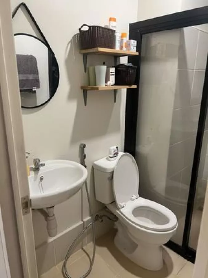 "Semi-furnished Studio Condominium unit in Guadalupe, Cebu for Rent"10