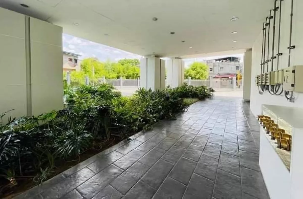 Furnished Studio For Rent Unit Avida Towers Cloverleaf Balintawak Quezon City02