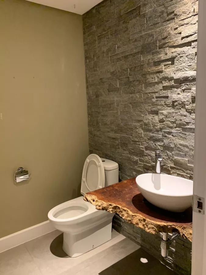 "Luxurious 3 Bedroom 3 Bathroom Condo at Luna Gardens Rockwell, Makati"02