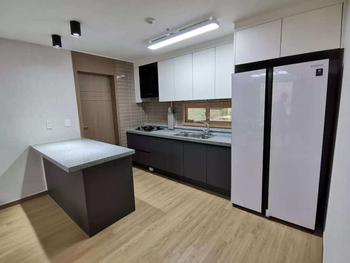 "For Rent- 2 Bedroom Condo Unit in D'Heights (Sunvalley), Angeles City"09