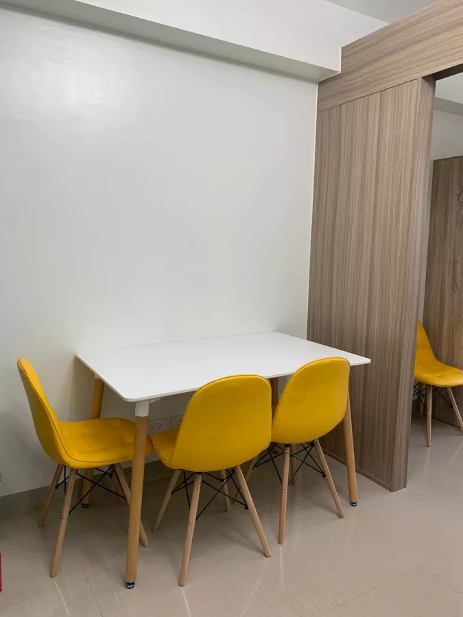 1 BR Unit at Mall of Asia Complex02