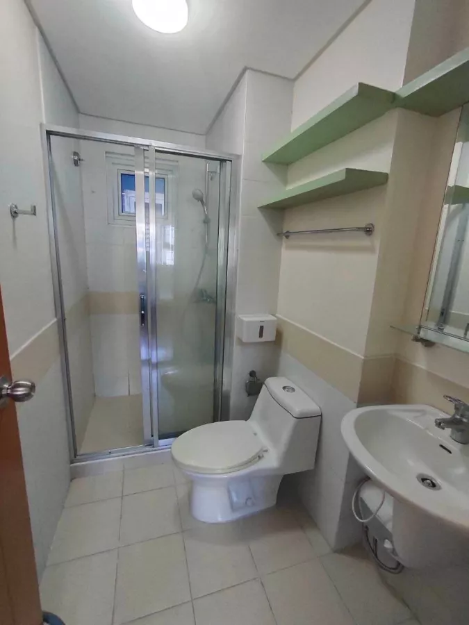 2 Bedroom Condominium unit in BGC Trion Towers Taguig06