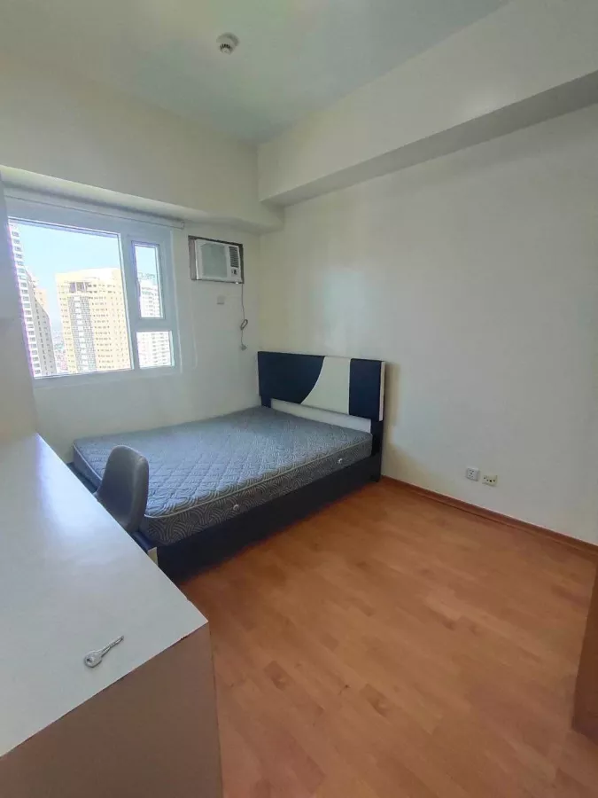 2 Bedroom Condominium unit in BGC Trion Towers Taguig09