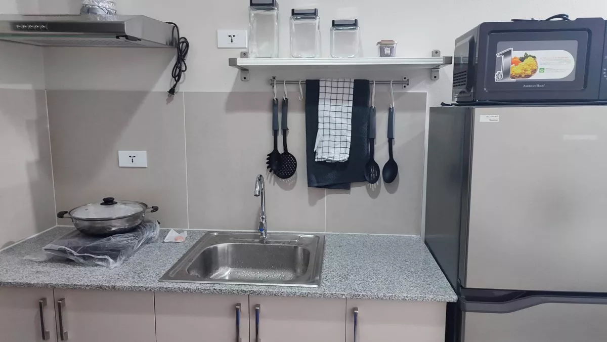"Fully Furnished Studio Unit Near St. Luke's Medical Center, Quezon City for Rent"05
