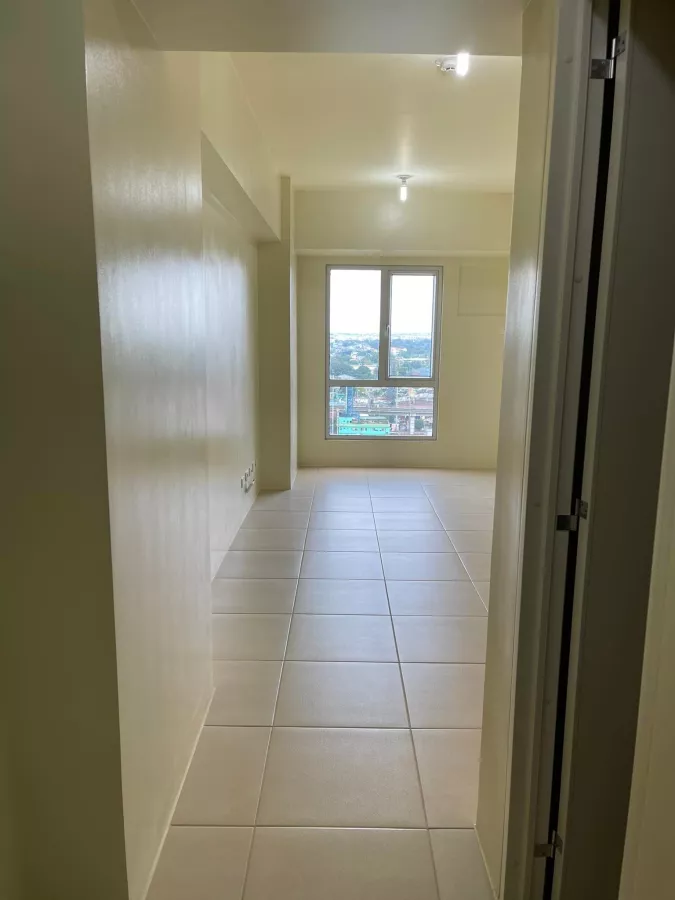 Studio unit w/ Parking For Rent Avida Towers Cloverleaf Balintawak Quezon City05