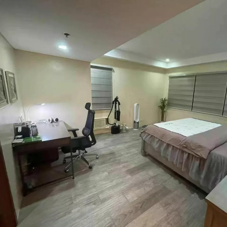 "For Lease Condominium Unit at Icon Plaza, Fort Bonifacio, Taguig City"03