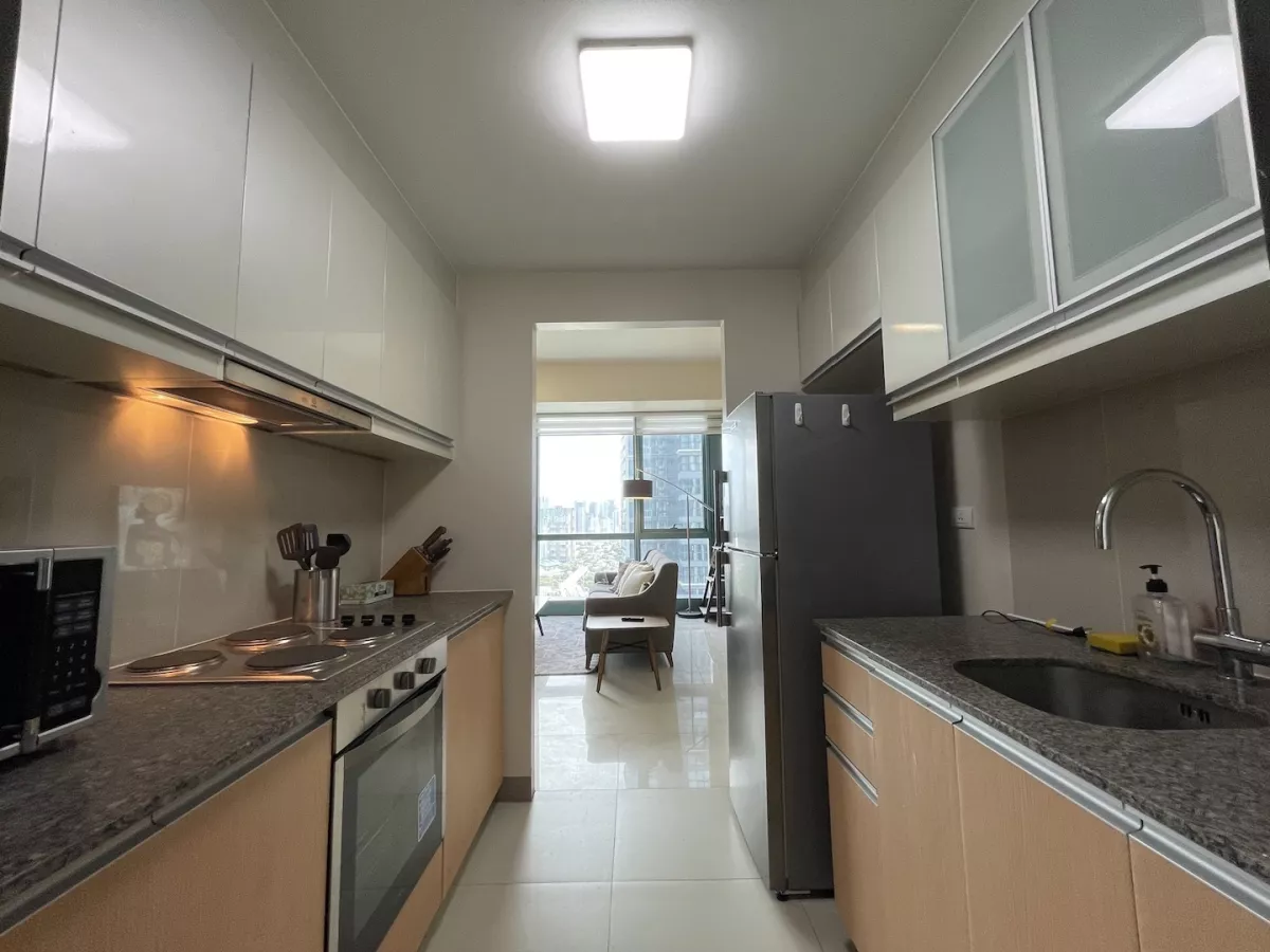 Corner Two Bedroom Unit for Rent in BGC One Uptown Residence08