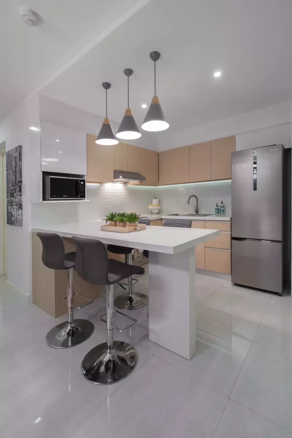 Nicely Furnished 2-Bedroom 2-Bathroom 2-Parking near BGC and McKinley02