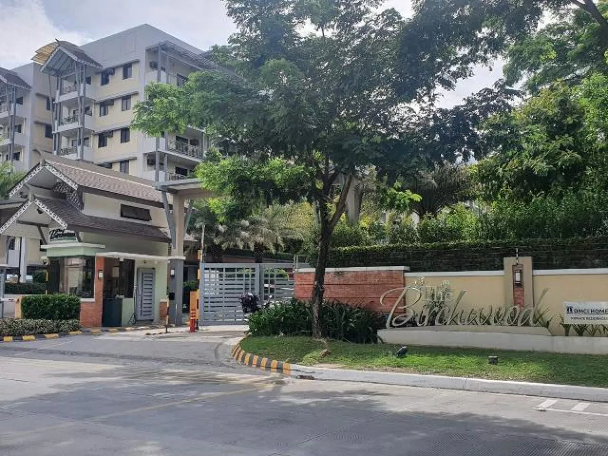 Nicely Furnished 2-Bedroom 2-Bathroom 2-Parking near BGC and McKinley09