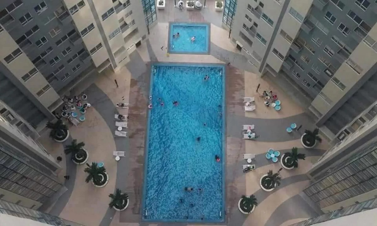 "Affordable Condo Cheapest 2 Bedroom 2 bath at BGC, Taguig City Metro Manila PH"08