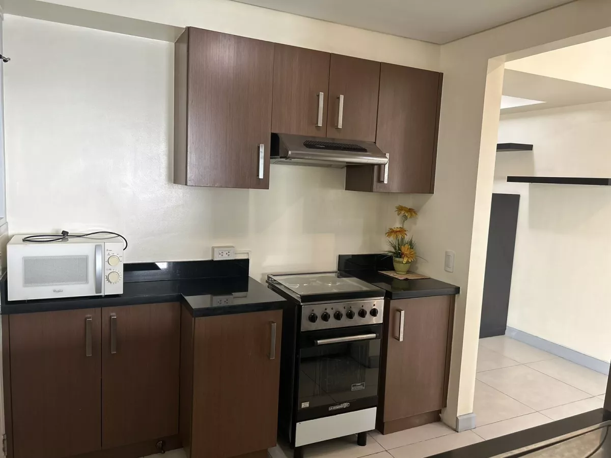 Overlooking 2BR unit in Aston at Two Serendra04